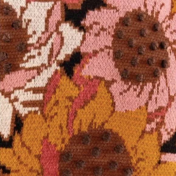 NEW! Farm Rio Sunflower Pom Pom Sweater Size: Medium - Picture 7 of 14